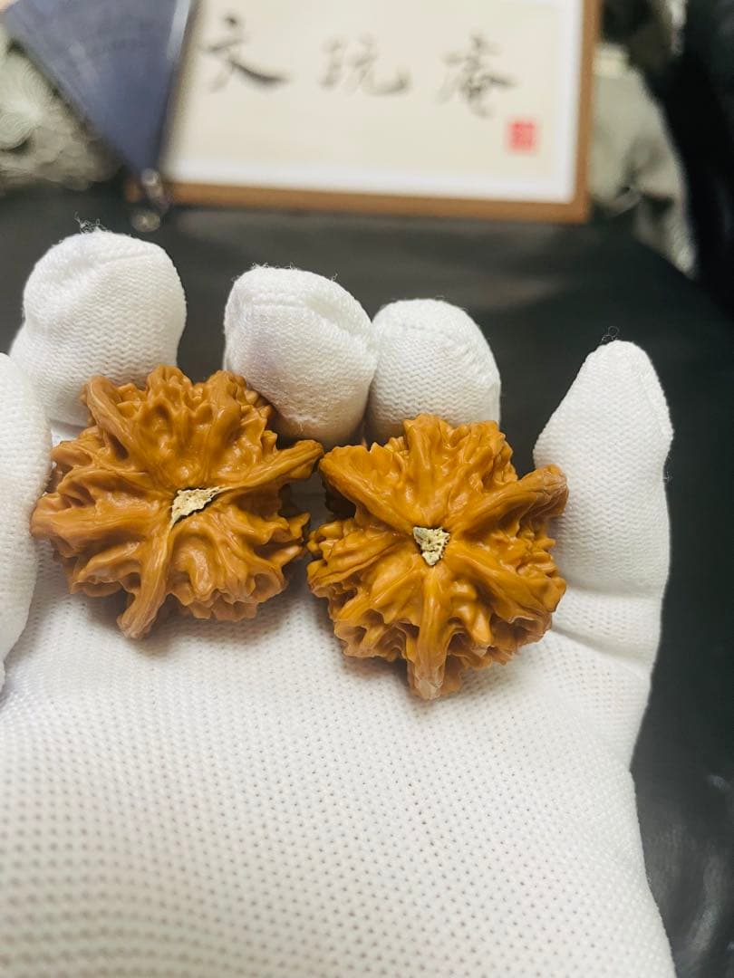 ❤️新入荷No.620 文玩核桃 盘山 三ムキ(ベンツマーク)文玩袋ブラシセット