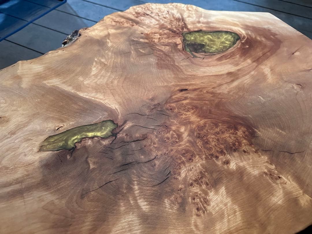 【送料無料】　樺　カバ　一枚板テーブル　レジン　縮み杢　玉杢　ローテーブル