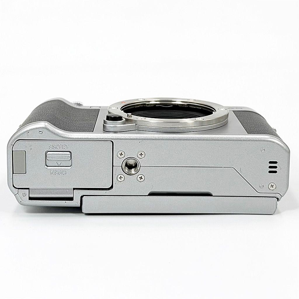 【美品】フジフイルム X-A5 レンズキット シルバー ミラーレス カメラ 中古