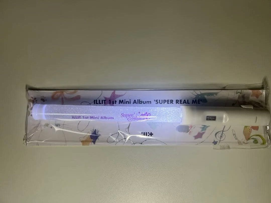 ILLIT SUPER REAL ME ペンライト デビューショーケース