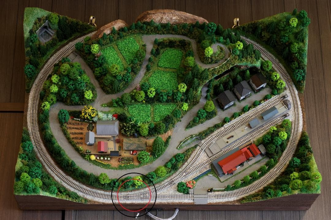 Nゲージ鉄道模型 田園風景 ジオラマ完成品　ポイント難あり