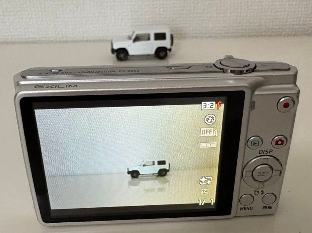 【動作確認済】CASIO EXILIM EX-Z250 シルバー メガピクセル