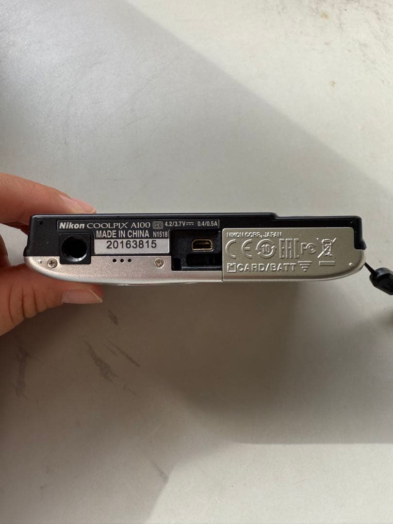 美品 Nikon COOLPIX A100デジタルカメラ