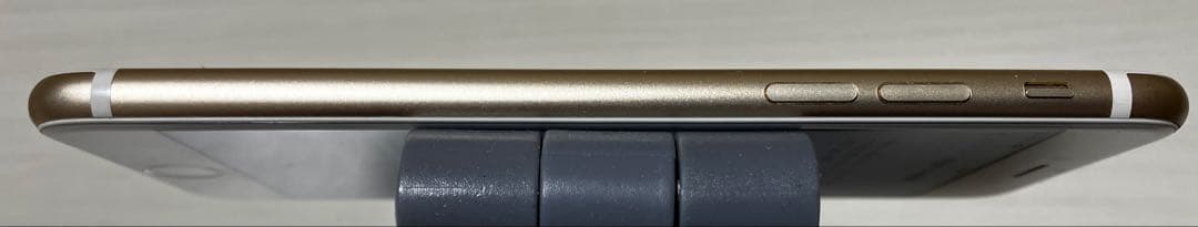 美品　iPhone7 128GB ゴールド SoftBank SIMロック解除済