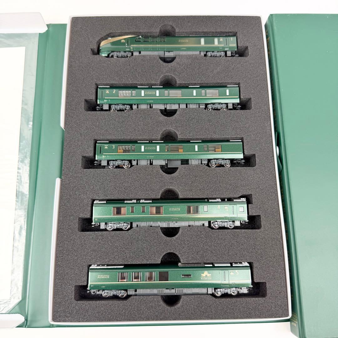 ほぼ未使用 KATO 10-1570 87系 瑞風 10両セット