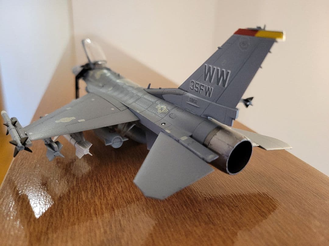 F-16　プラモデル完成品