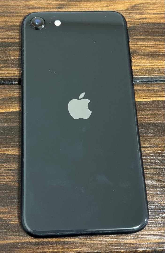 卸*s様 Apple iPhone SE 64GB ブラック