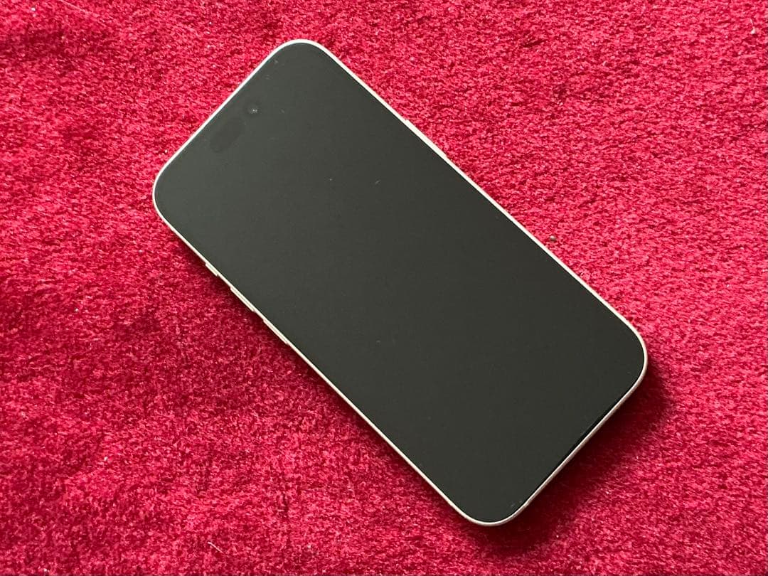 美品　Apple【iPhone15】 イエロー　256GB SIMフリー