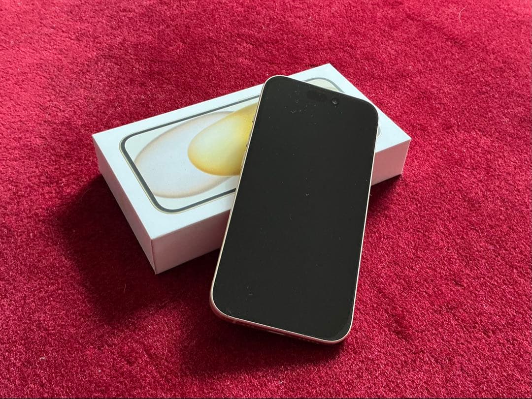 美品　Apple【iPhone15】 イエロー　256GB SIMフリー