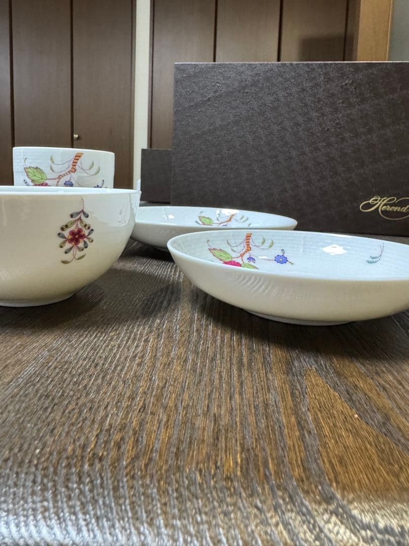 新品(希少)ヘレンド(Herend)　　エスキスフラワー&グリーン食器セット値下