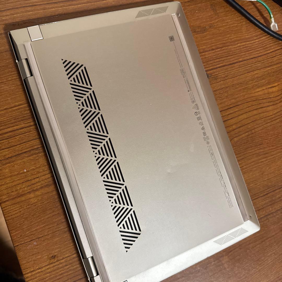 【ジャンク】HP ENVY | Core i5 | 画面割れ・バッテリー0%