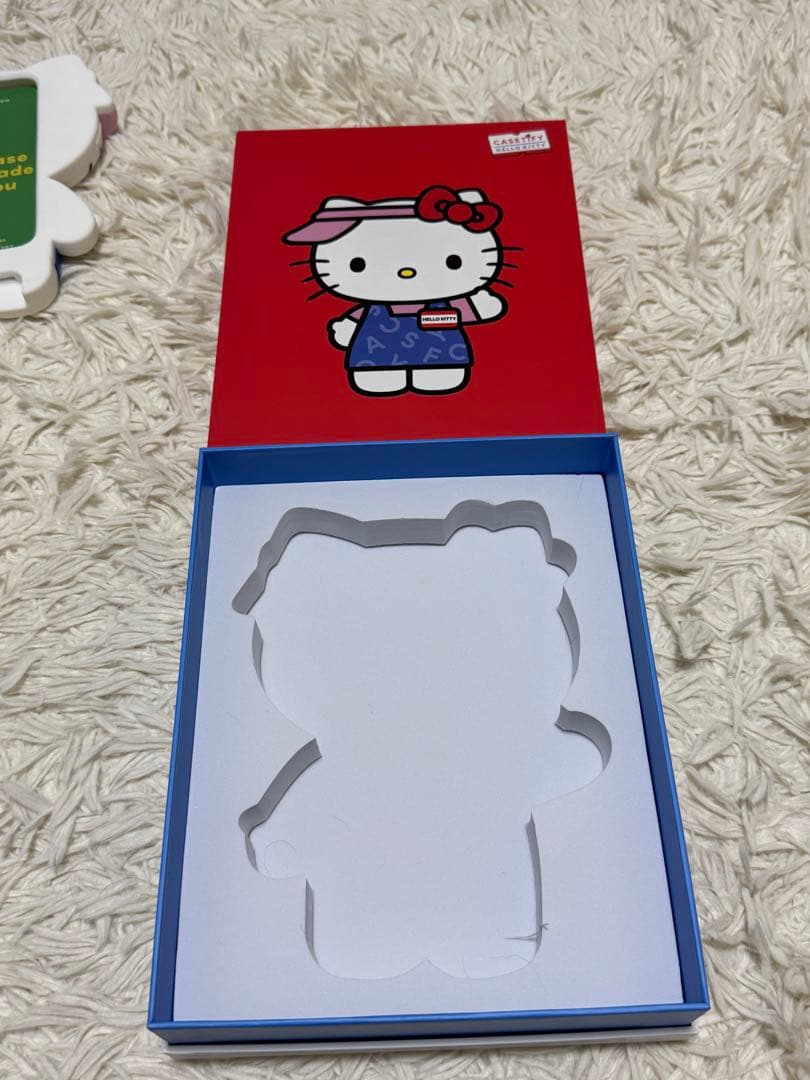 くろみ、美品CASETiFYコラボハローキティiPhone15 pro