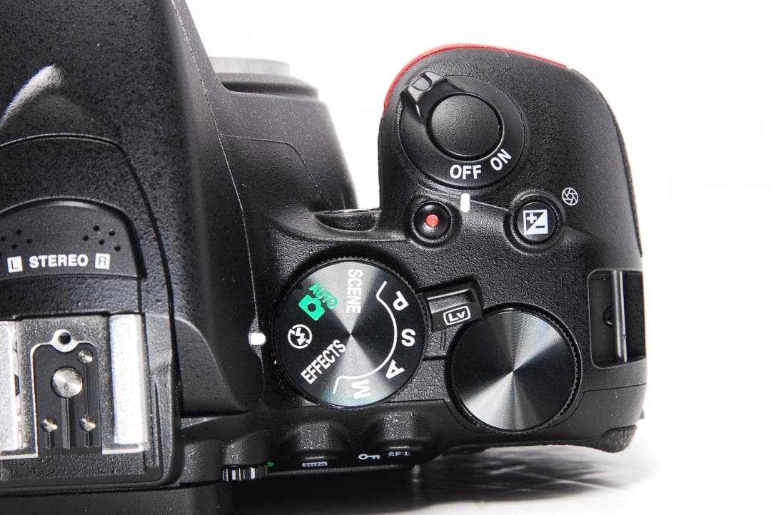 ✨新品級 ショット数1389回✨Nikon D5600 レンズセット