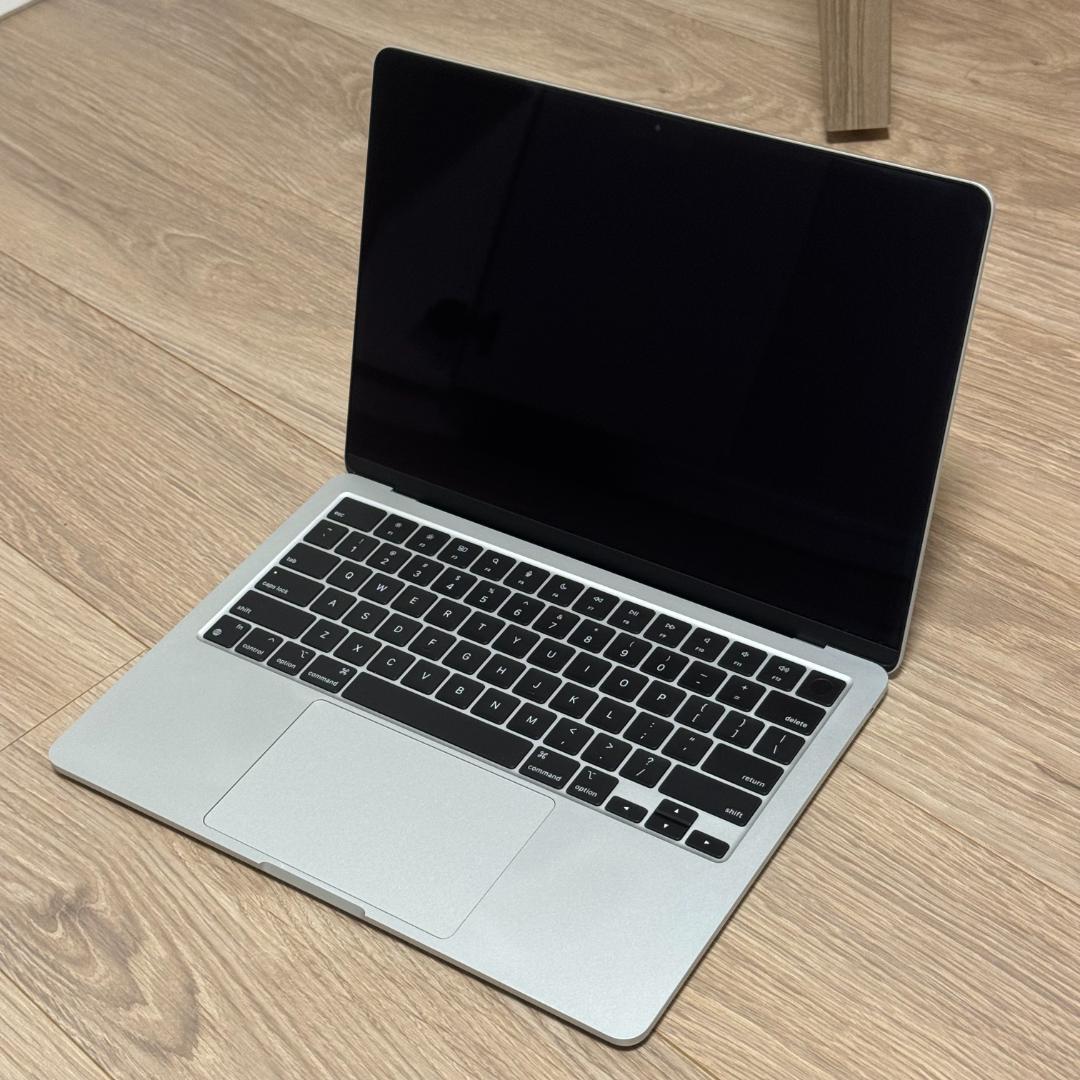 ミ*ト様 ジャンク品 Apple M2 MacBook Air - シルバー U