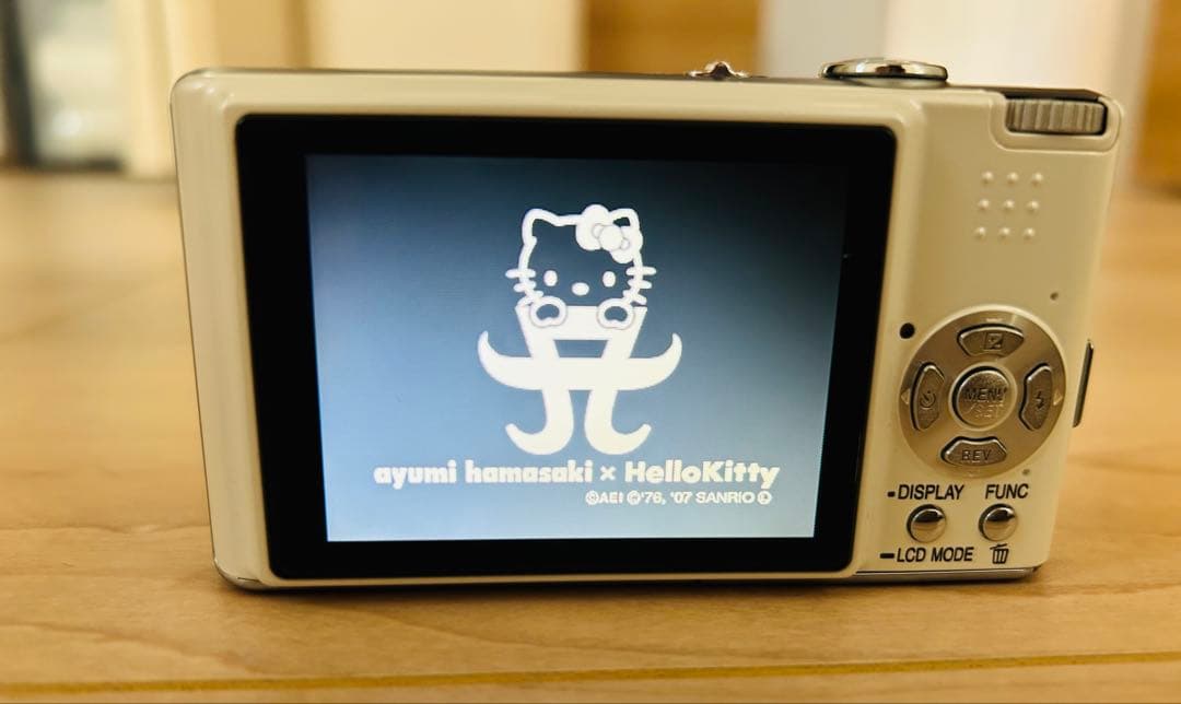 レア！ayumi hamasakixHello Kitty コラボデジタルカメラ