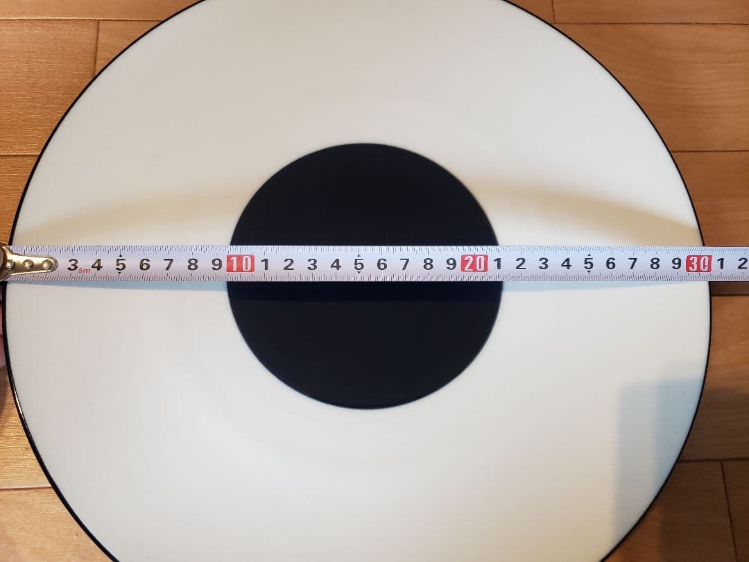 未使用　貴重なcalligaris高級お皿2枚　m.styleお皿2枚です。