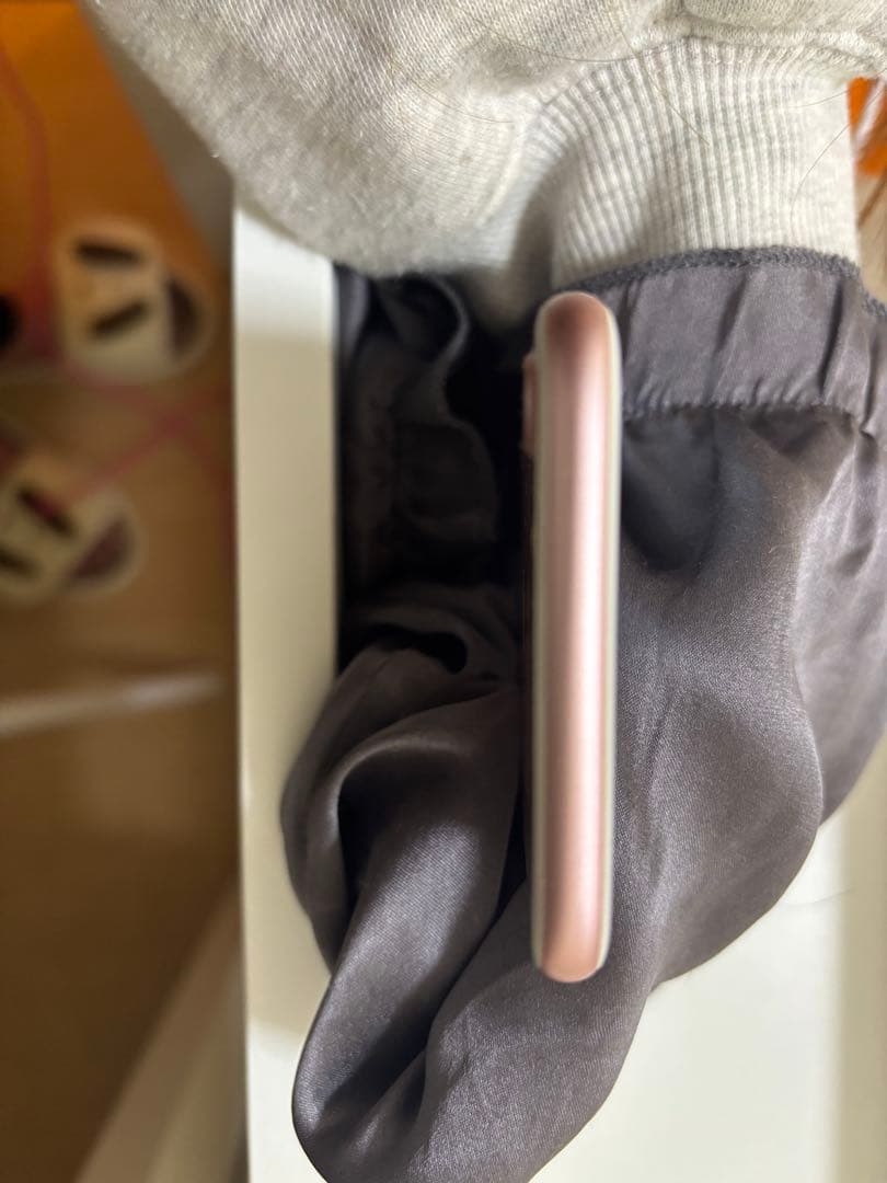iPhone 7 ローズゴールド SIMフリー