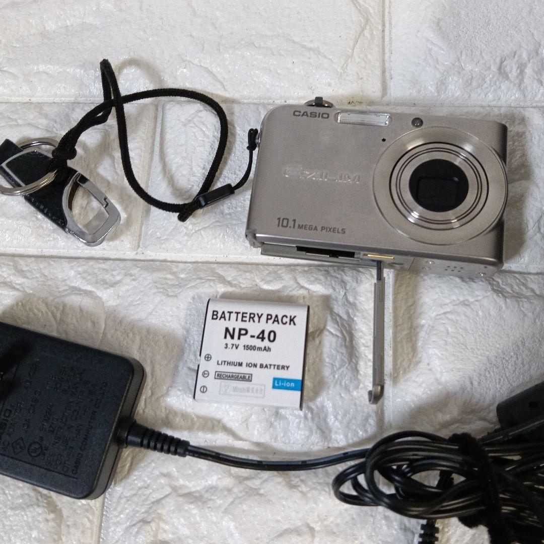 CASIO EX-Z1000 デジタルカメラ 10.1MP動作確認済み　充電器付