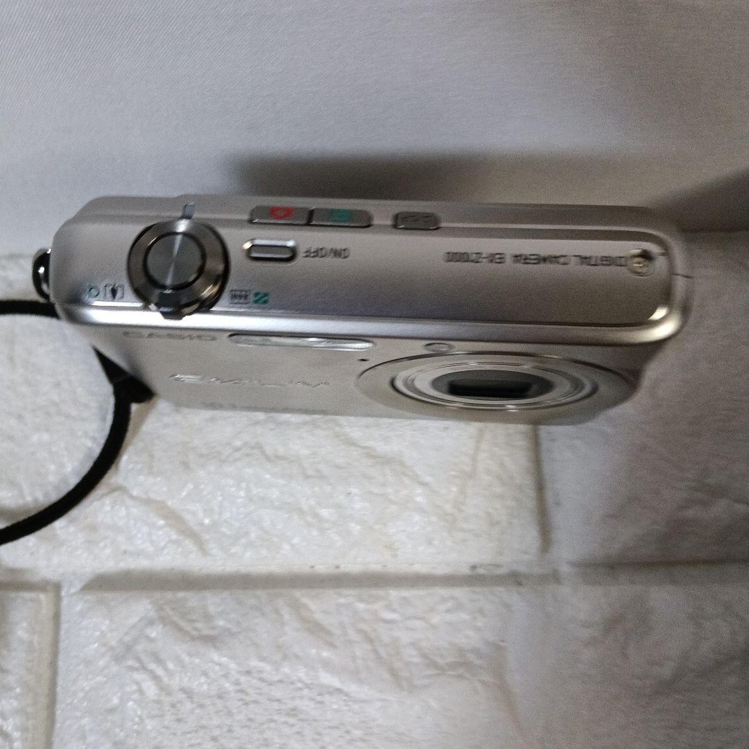 CASIO EX-Z1000 デジタルカメラ 10.1MP動作確認済み　充電器付