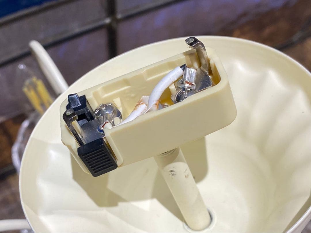 シャンデリア 天井照明 インテリア 白家具 ホワイト アンティーク 姫系 ロココ