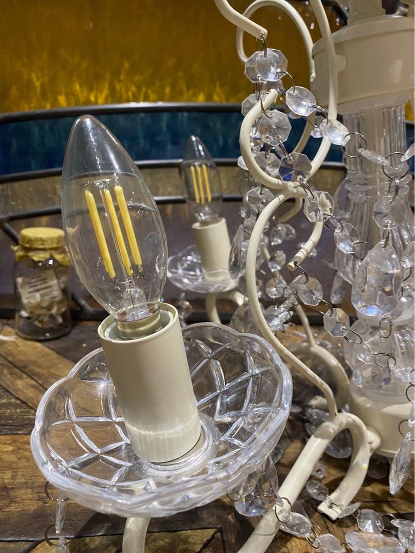 シャンデリア 天井照明 インテリア 白家具 ホワイト アンティーク 姫系 ロココ