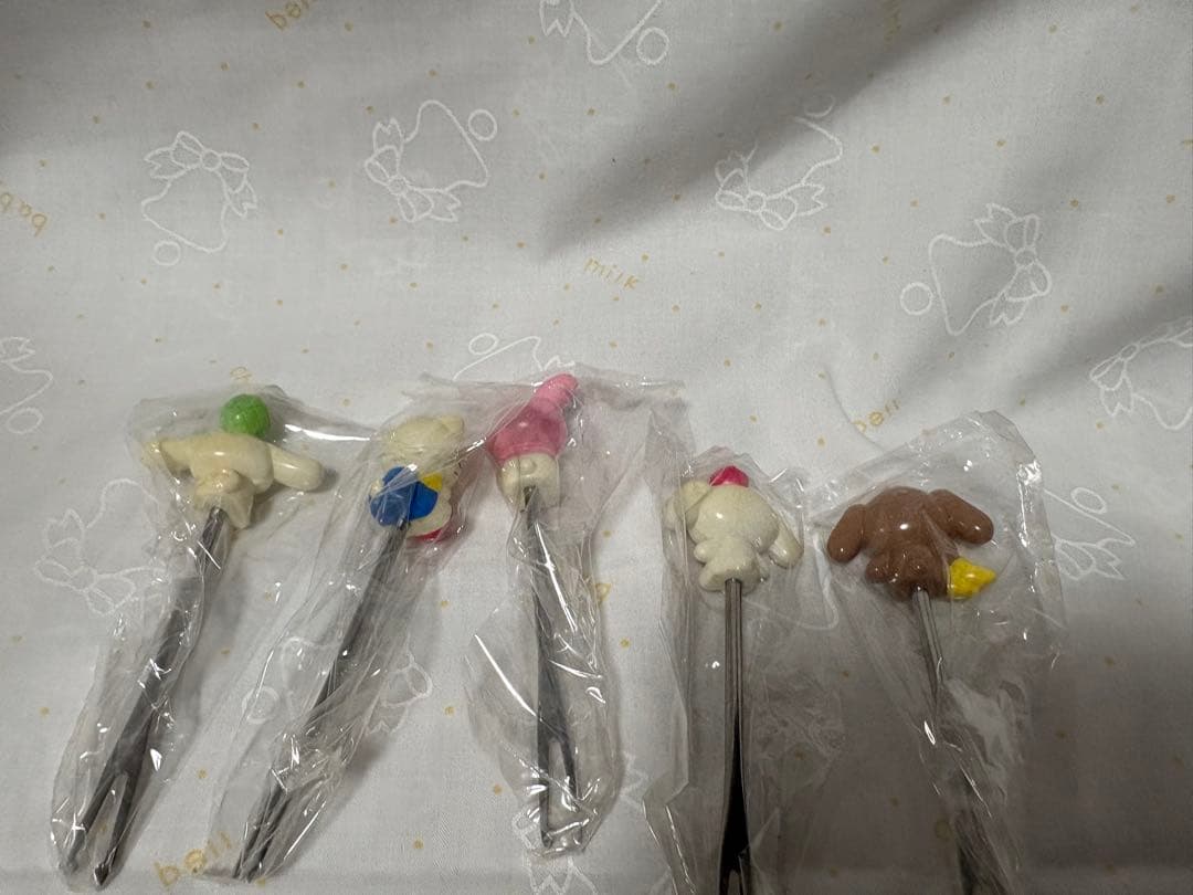 サンリオ フルーツピック いちご キティ 非売品 景品