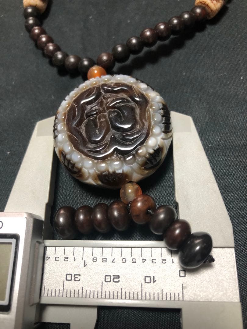 一点物上肯天珠‼️西蔵老礦八吉祥勝利旗、仏手印結び亀甲寿法輪型天珠護摩供ネックレス