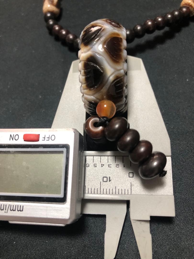 一点物上肯天珠‼️西蔵老礦八吉祥勝利旗、仏手印結び亀甲寿法輪型天珠護摩供ネックレス