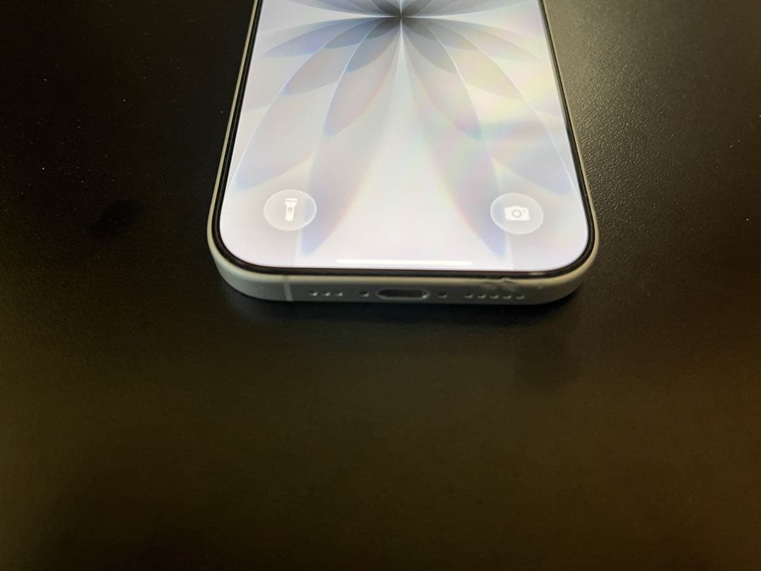 Apple iPhone 17 ホワイト 本体 充電ケーブル付き