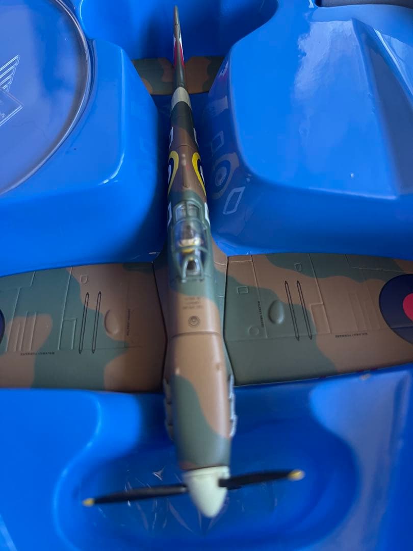絶版新品　コーギー1/72 スピットファイア　MkⅡA ダグラス・ベーダー