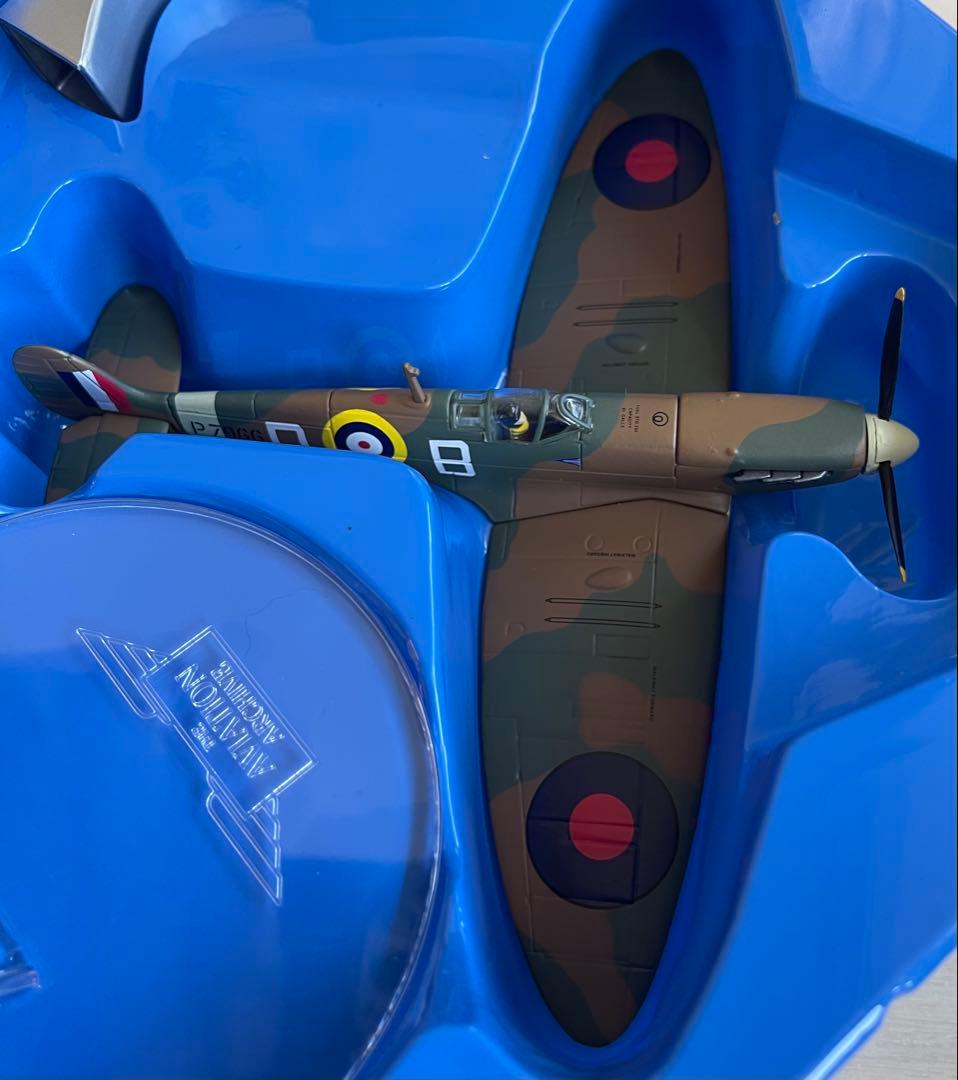 絶版新品　コーギー1/72 スピットファイア　MkⅡA ダグラス・ベーダー