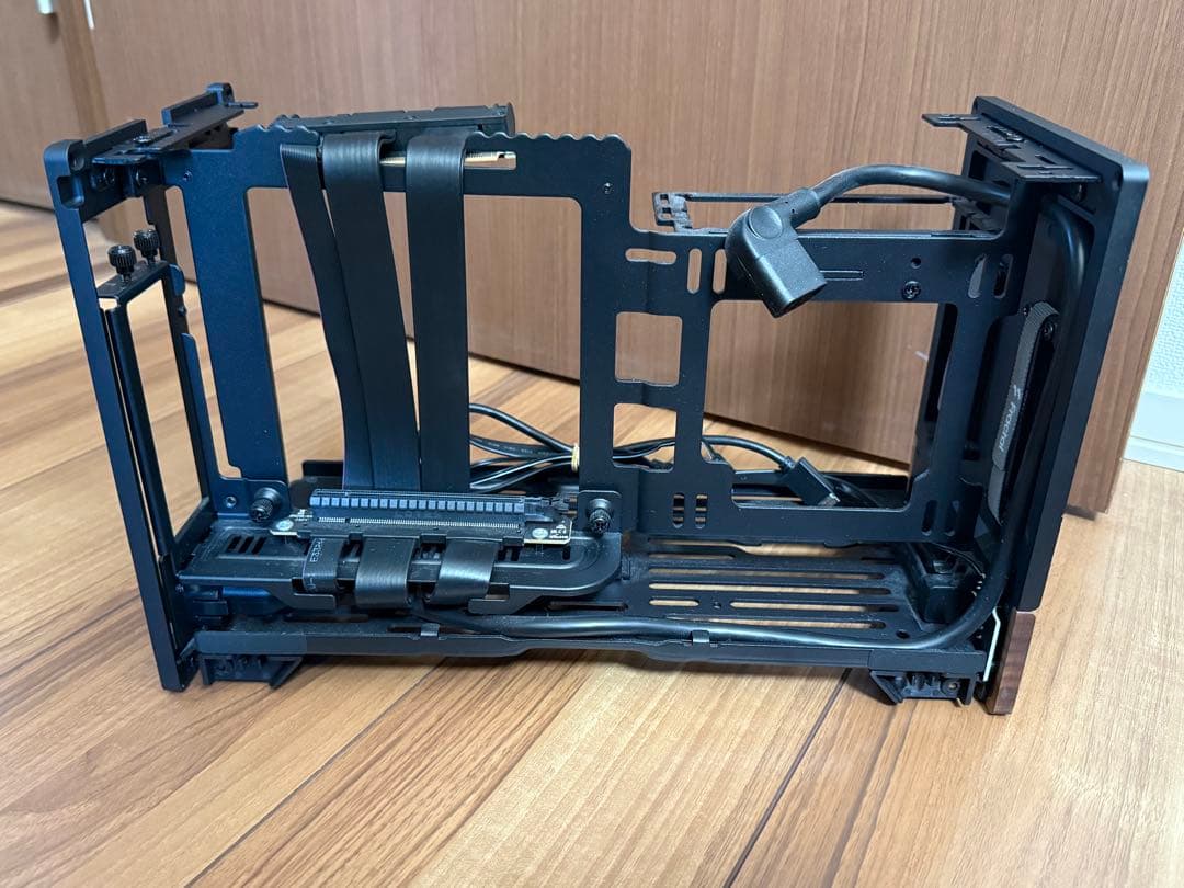 Fractal Design Terra　PCケース