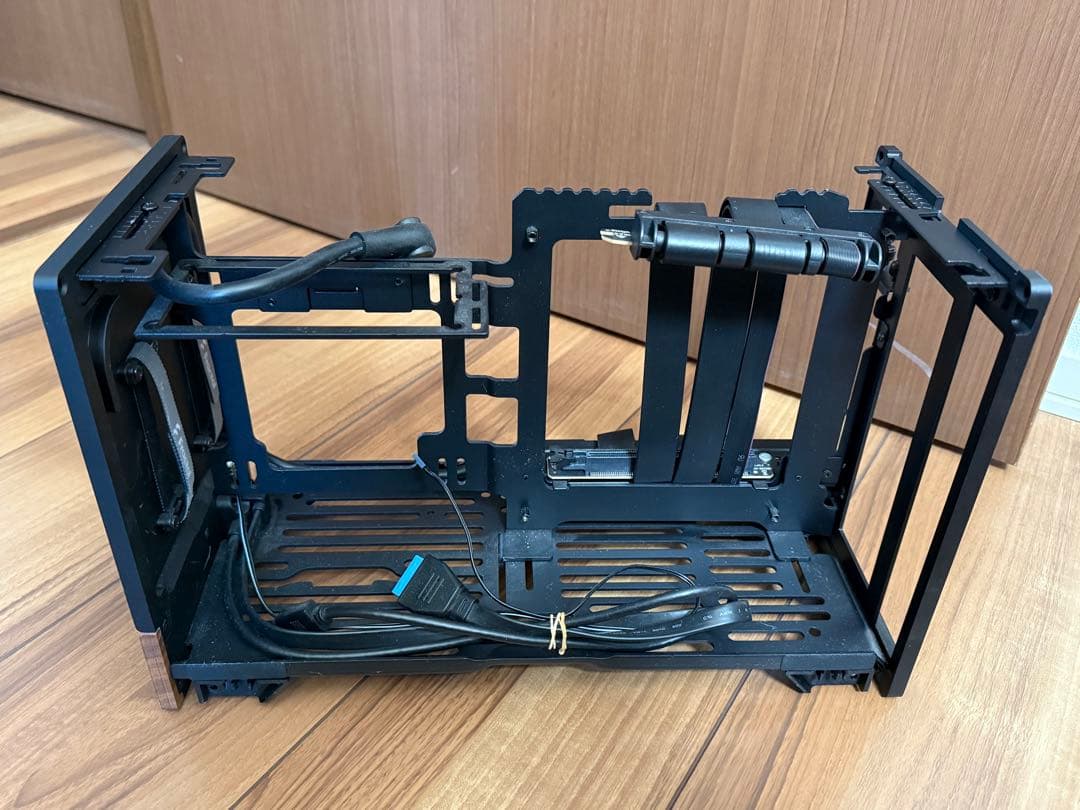 Fractal Design Terra　PCケース