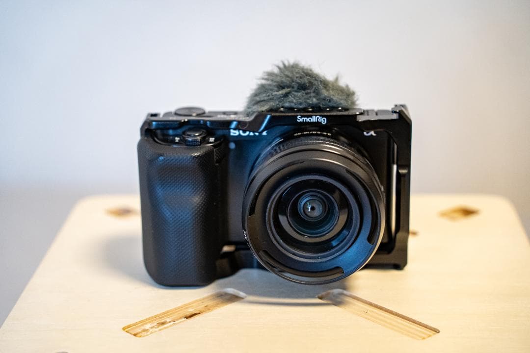 【専用】SONY ZV-E10 ミラーレス一眼カメラ【おまけ多数】