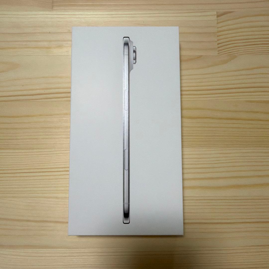 【極美品】iPhone Air Cloud White 256GB 付属品未使用