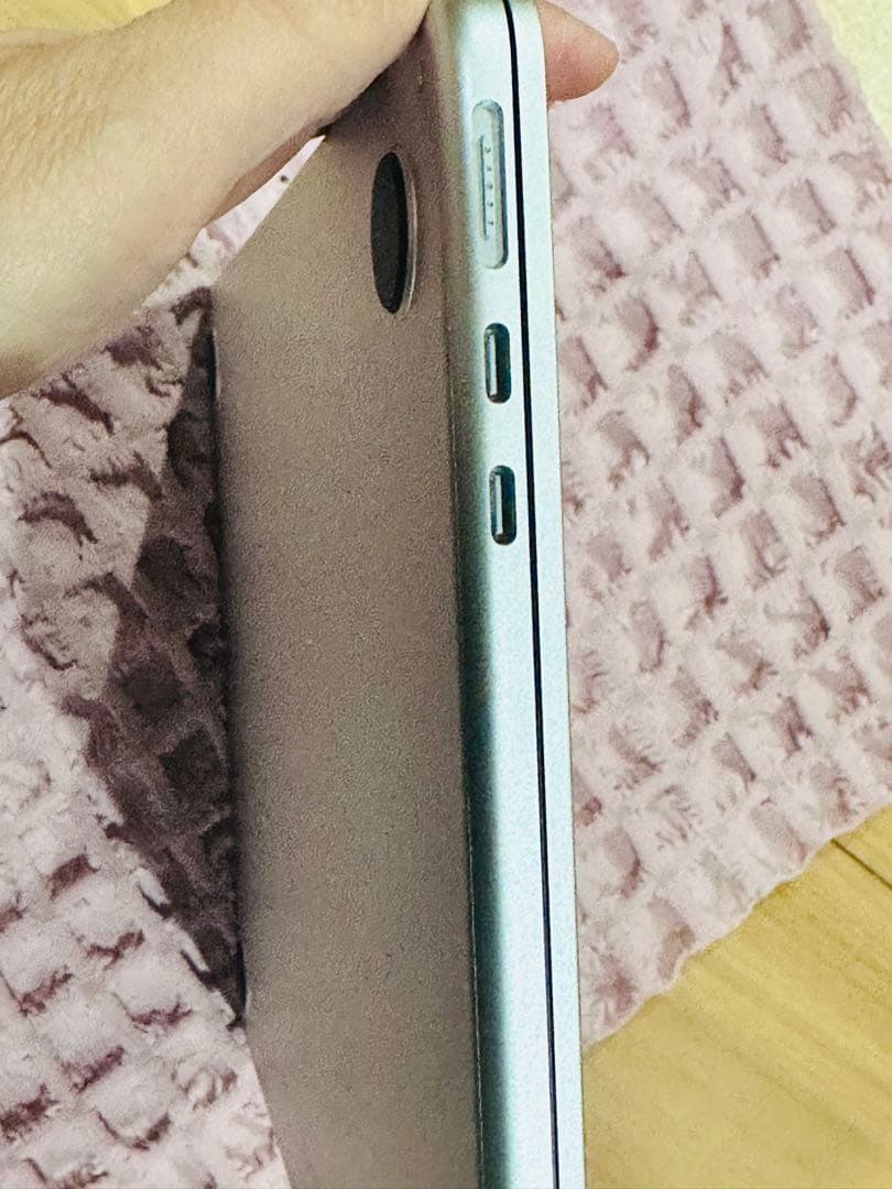 美品Apple MacBook Air M4 13インチ 512GB 24GB