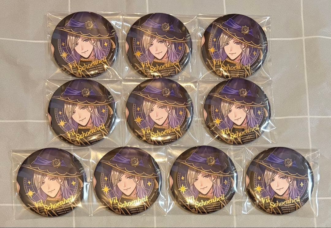 ツイステッドワンダーランド　箔押し　缶バッジ　ブルームバースデー　ヴィル