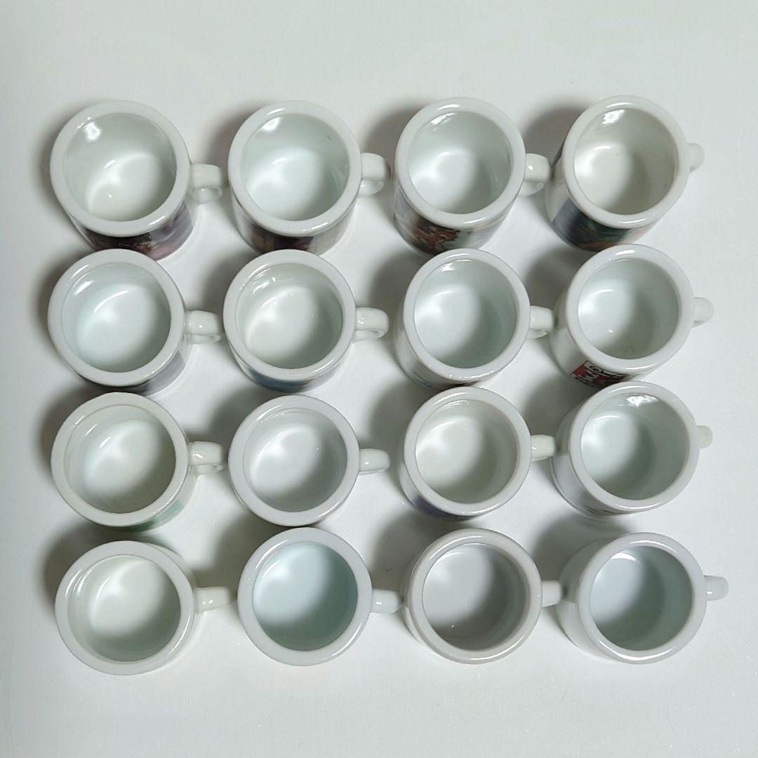 ディズニー ミニ絵皿 ミニマグカップ ウォルトディズニーカンパニー カプセルトイ