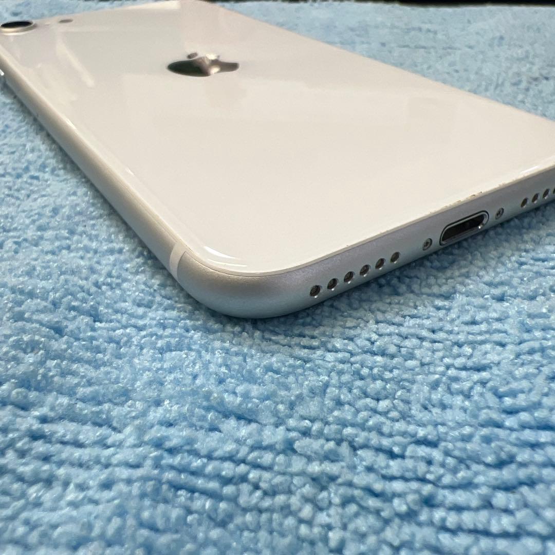 Apple iPhone SE2 第2世代　128GB SIMフリー