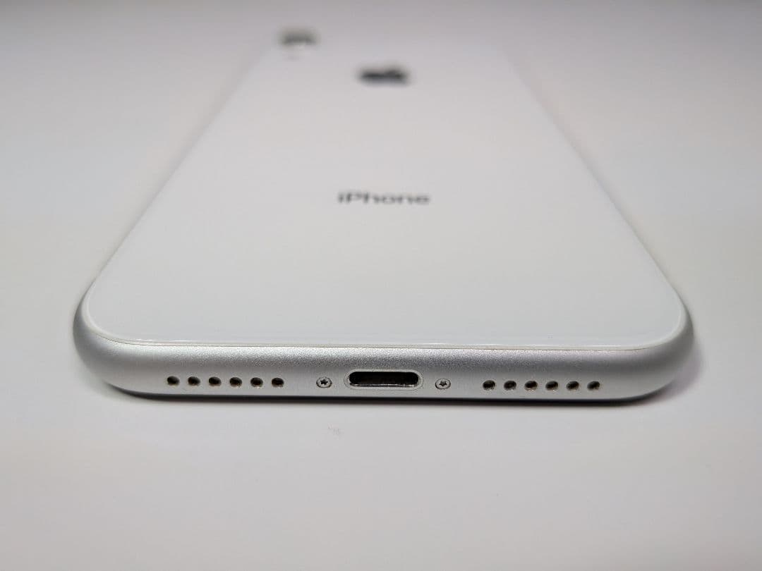 ⑦Apple iPhoneXR 64GB ホワイト バッテリー88％