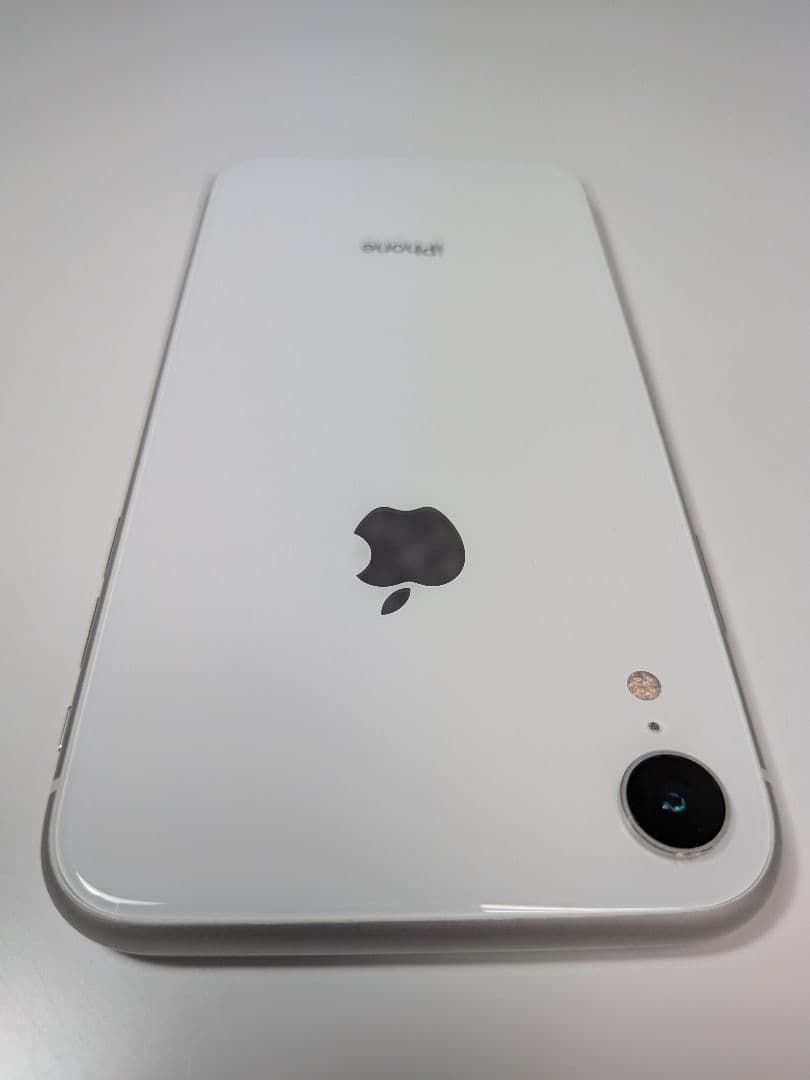 ⑦Apple iPhoneXR 64GB ホワイト バッテリー88％