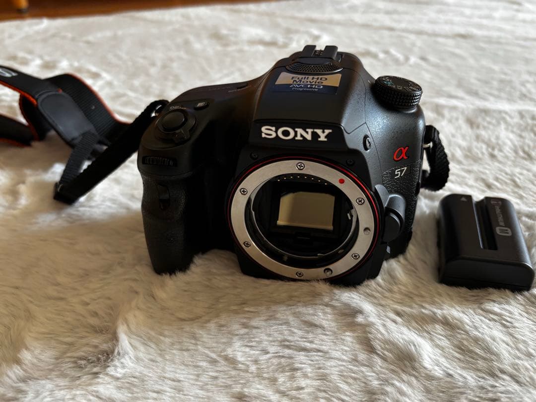 SONY α57 一眼レフ レンズ2本セット18-55mm 75-300mm