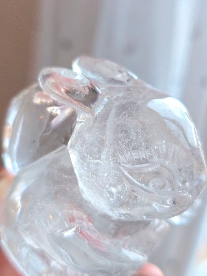 水晶 手彫り うさぎ ゴールデンヒーラー共生 天然石 縁起物 インテリア