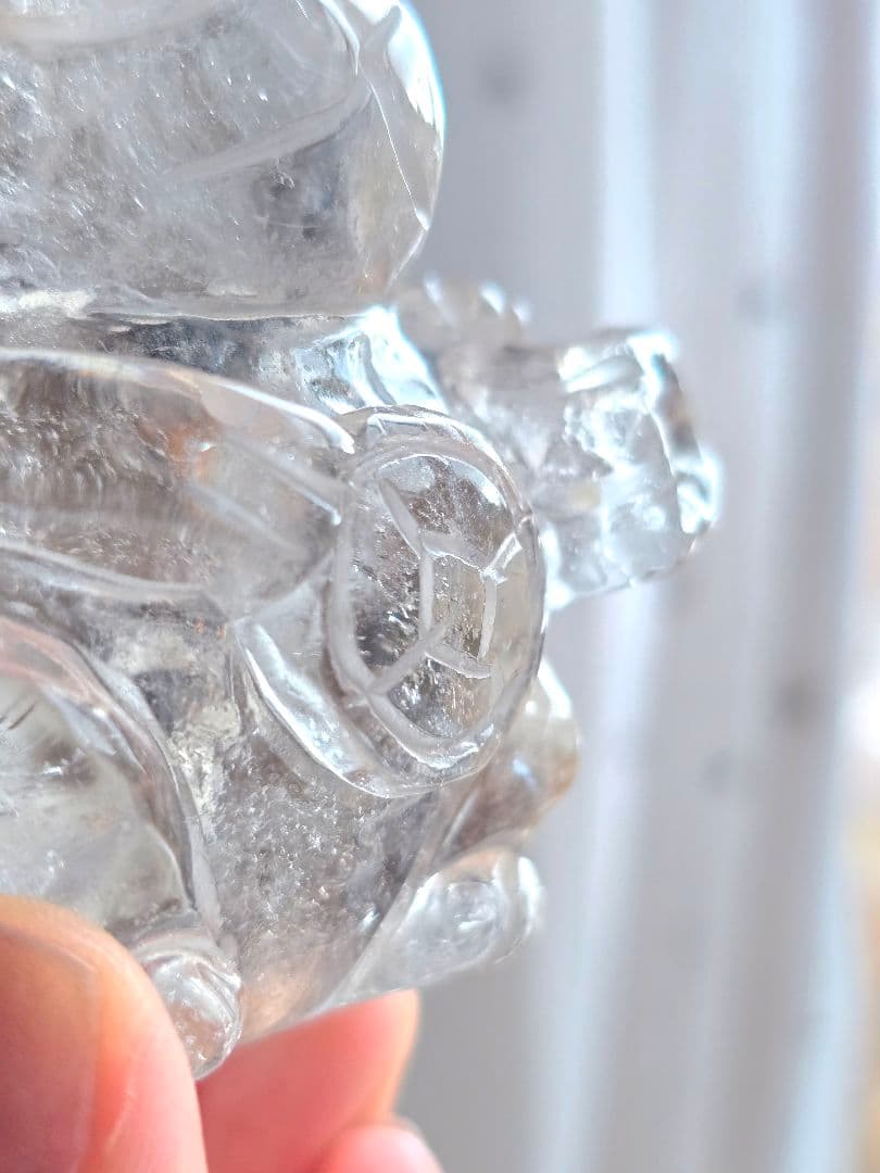 水晶 手彫り うさぎ ゴールデンヒーラー共生 天然石 縁起物 インテリア