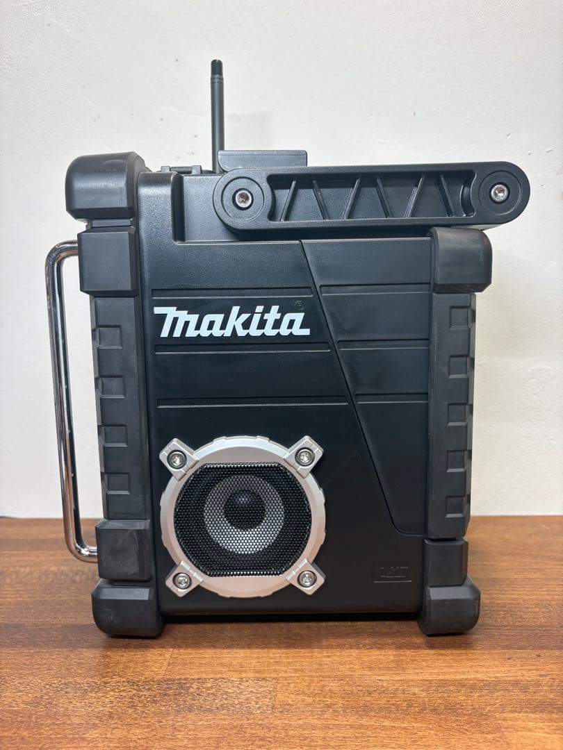 Makita 充電式ラジオ 黒 LXT iPod iPhone対応 防水 防塵