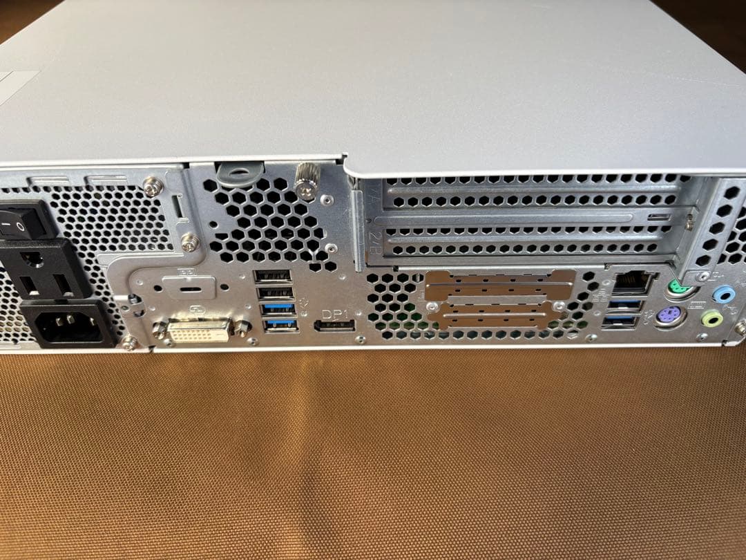 富士通 ESPRIMO 第8世代i3 メモリ16G SSD＋HDD Win11