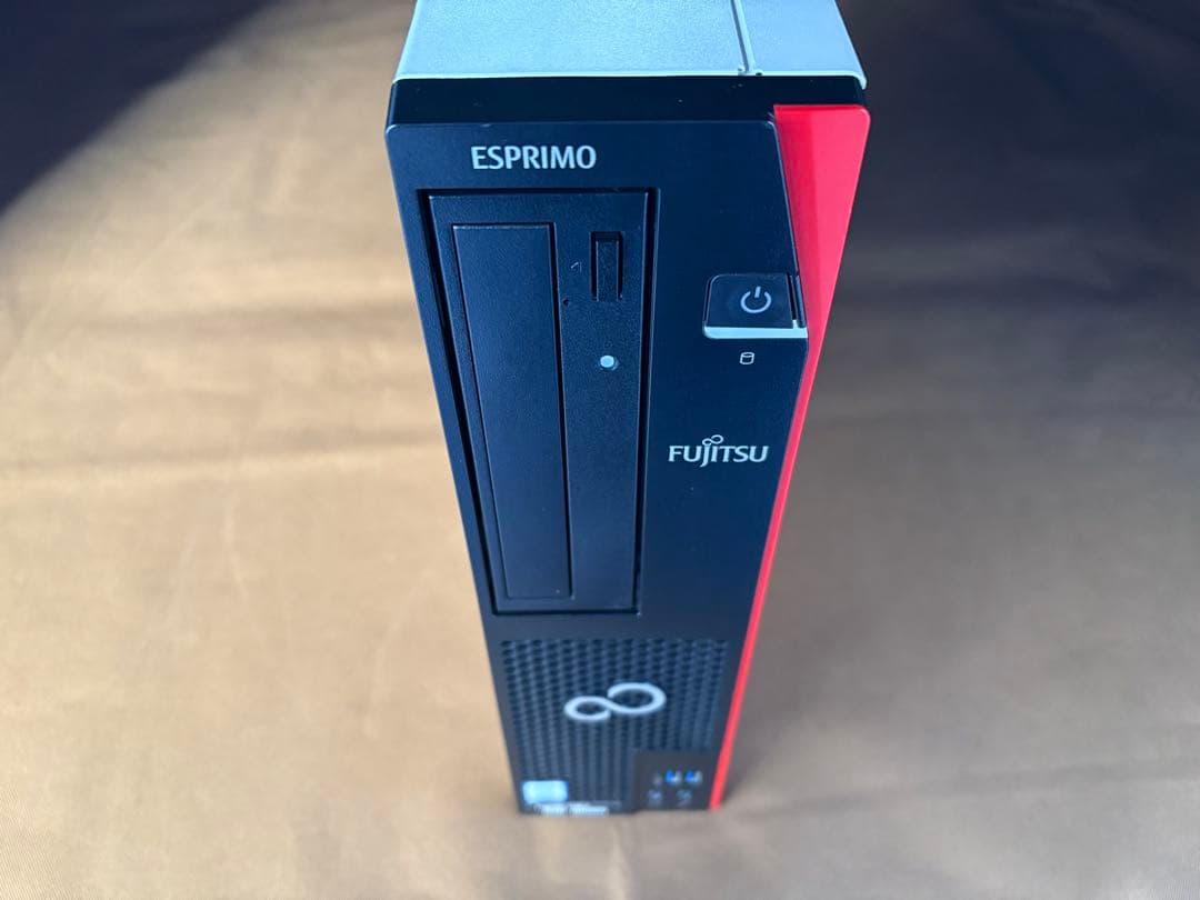 富士通 ESPRIMO 第8世代i3 メモリ16G SSD＋HDD Win11