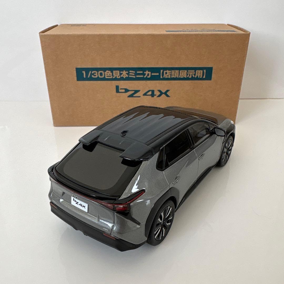 トヨタ 新型bZ4X ミニカーカラーサンプル プレシャスメタル【非売品】