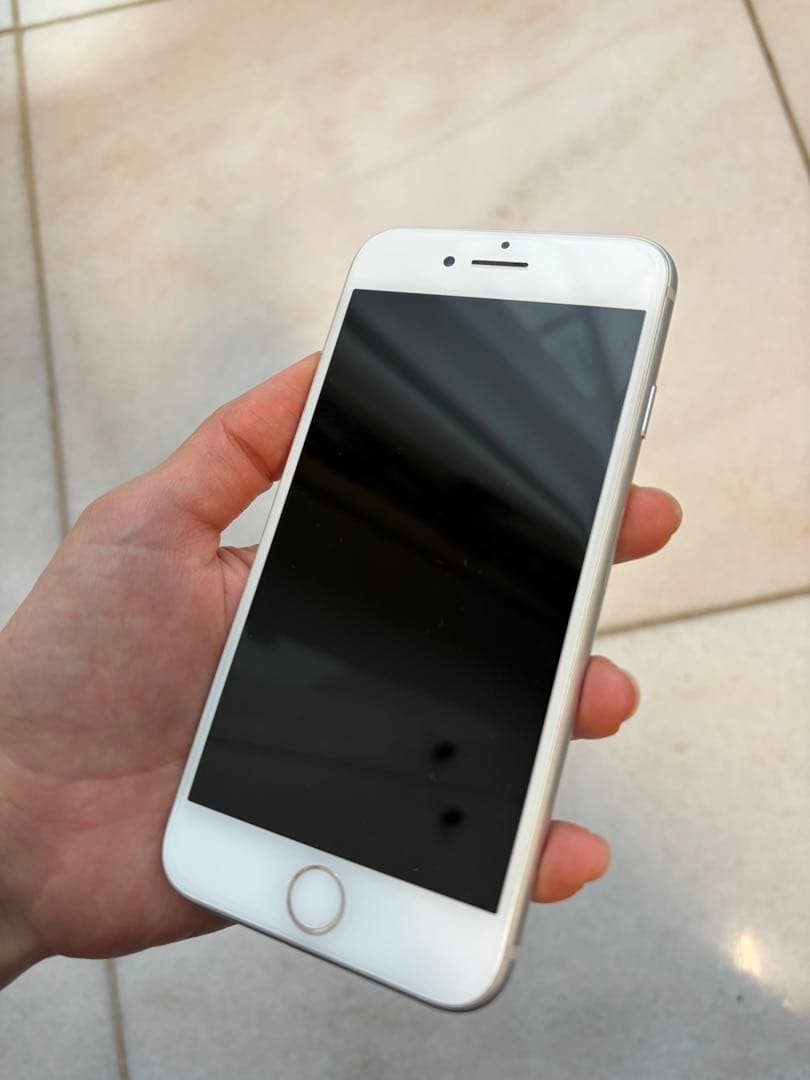Apple iPhone 8 ホワイト 64GB