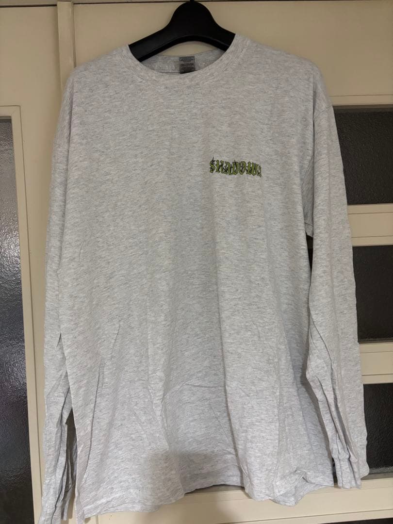 shadows グレー 長袖Tシャツ バッタデザイン L